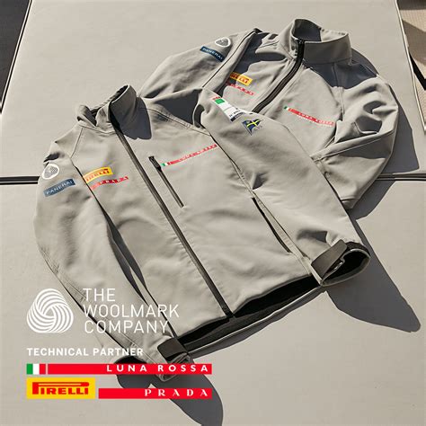 prada pirelli luna rossa abbigliamento|prada pirelli colom.